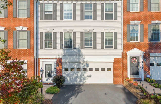 1049 Bayberry Dr. photos photos