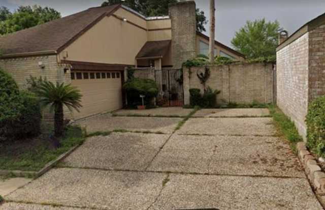 7826 Rollingbrook Drive - 7826 Rollingbrook Drive, Houston, TX 77071