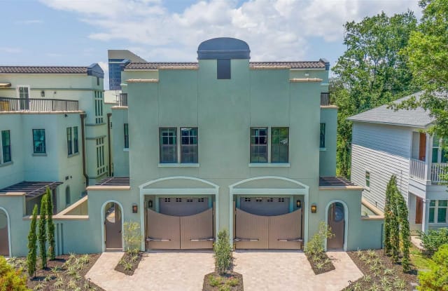 310 N 7th St - 310 North 7th Avenue, Pensacola, FL 32501
