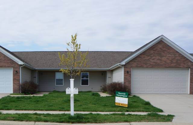 Beautiful 2 bedroom 2 bath duplex with 2 car garage photos photos