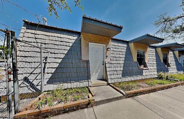 9213 N 13th St photos photos