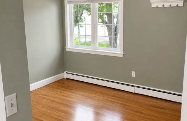 246 Howard st 3 bed 1 bath Gallery 4