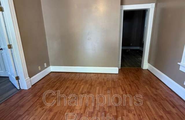 707 28th St photos photos