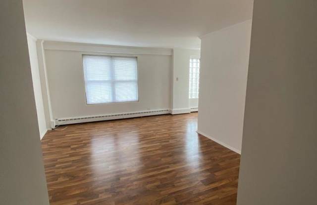 2630 West Berwyn Avenue West Gallery 2