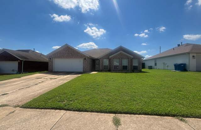 3 Bedroom, 2 Bath, Double car garage located in Bentonville!!!**MOVE IN SPECIAL AVAILABLE** photos photos