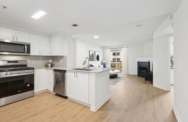 Avalon Courthouse Place Gallery 2