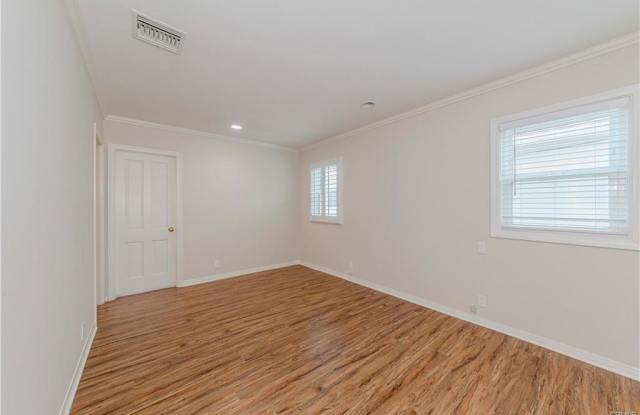 2740 Burkshire Avenue photos photos