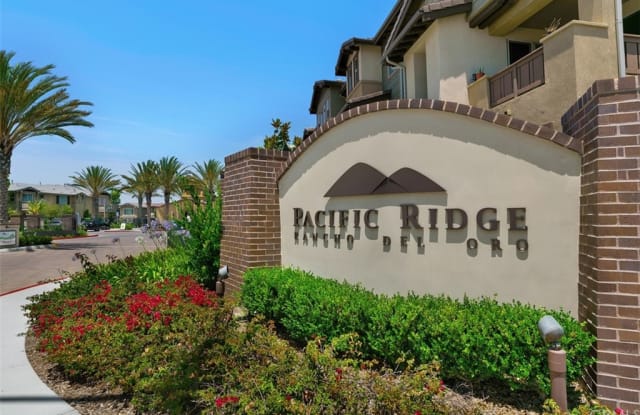 1283 Via Lucero - 1283 Via Lucero, Oceanside, CA 92056