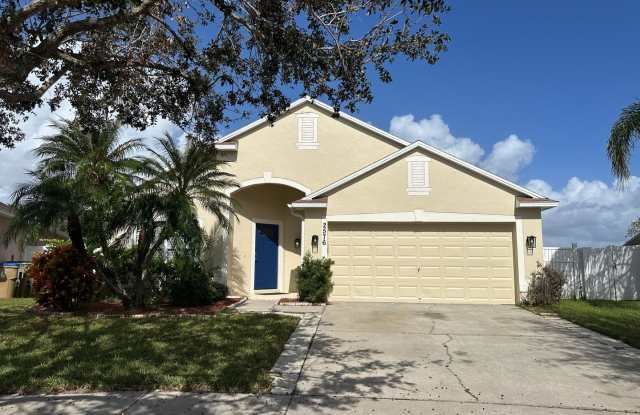 Completed Renovated w/ a fenced yard photos photos