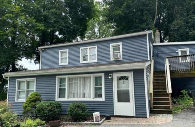 4 Riverview Avenue unit: 2 photos photos 4 Riverview Avenue unit: 2 photos photos