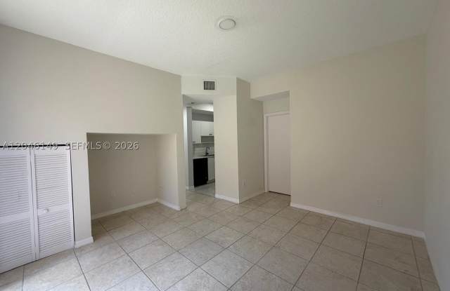 2201 Clipper Pl Gallery 2
