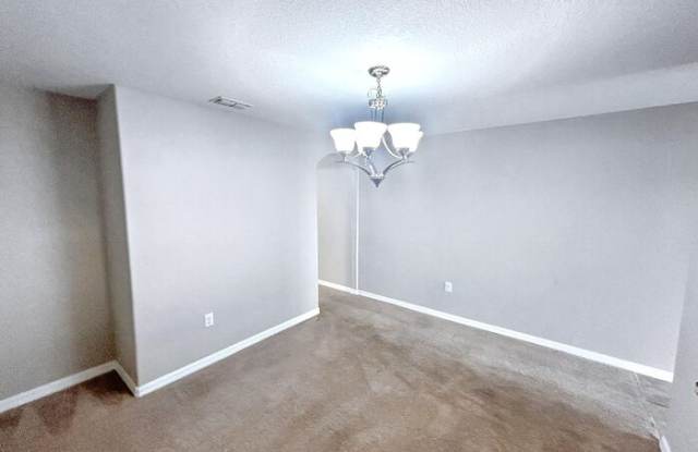 9872 Trumpet Vine Loop Gallery 4