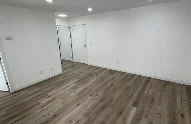 2234 Gill Village Way Apt 102 Gallery 1