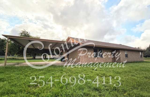 Charming 3-Bed, 2-Bath Country Home in Kempner, TX photos photos