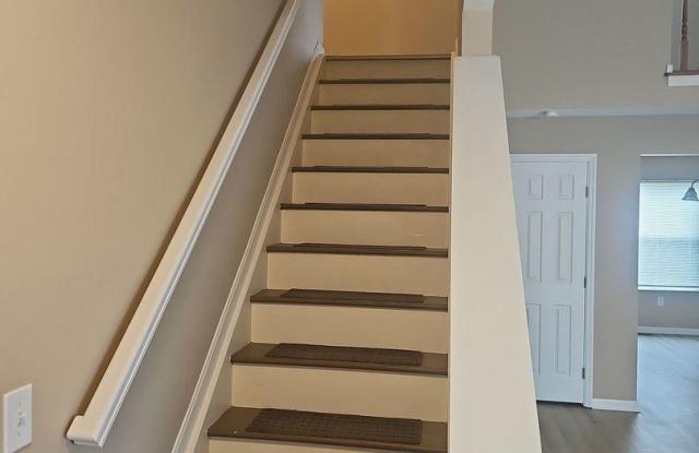 7561 Hyatts Lane, Gallery 4
