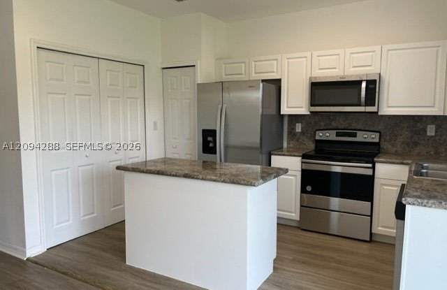 1543 SE 31st Ct Gallery 1