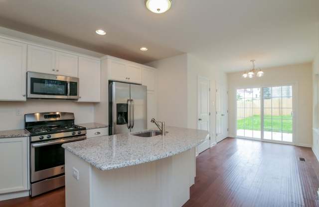 220 N FRANKLIN photos photos