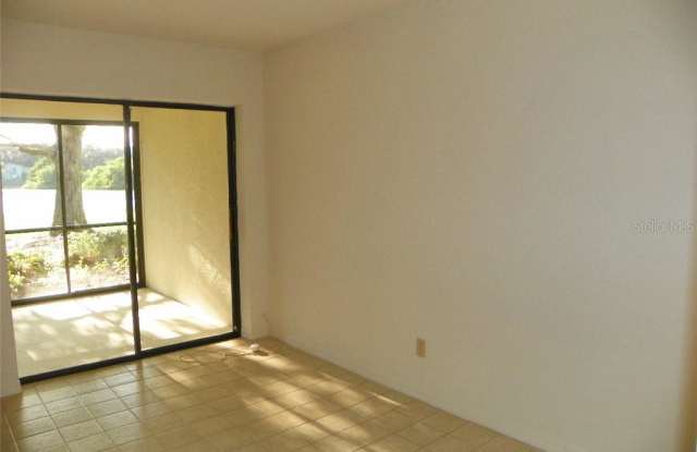 6110 WILSHIRE CIRCLE Gallery 4