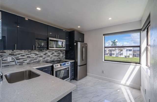 1031 Adams Ave photos photos