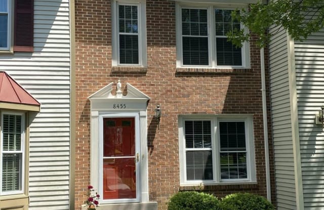 8455 Canyon Oak Dr - 8455 Canyon Oaks Drive, Newington, VA 22153