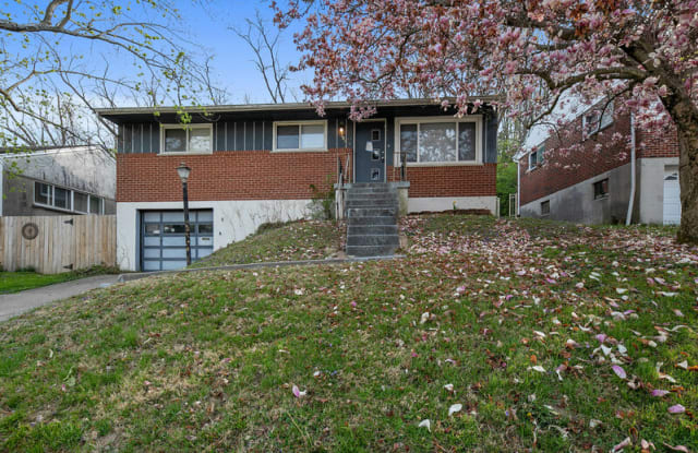 2207 Joyce Ave - 2207 Joyce Avenue, Newport, KY 41071