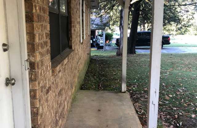 235 Fairview Rd, 3/1! Country Living and close to Town Gallery 3