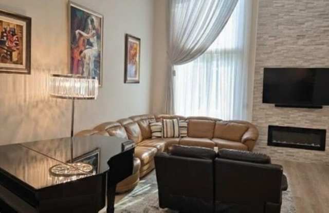 5333 Zelzah Ave unit: 305 Gallery 3