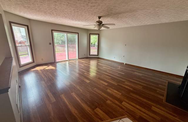 7451 Mapleleaf Ct Gallery 2