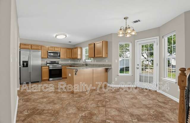 18603 Coachmans Trce Gallery 2