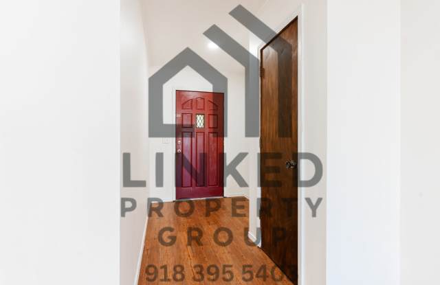 Beautifully updated 3-bedroom, 2-bathroom home Gallery 4