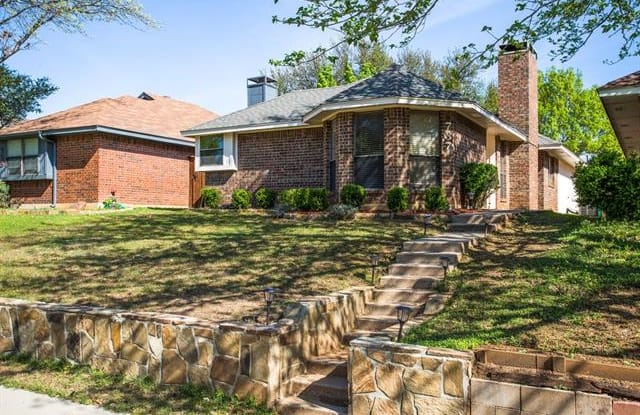 737 Red Oak Drive - 737 Red Oak Drive, Lewisville, TX 75067