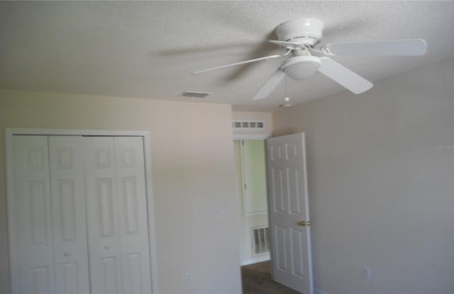 950 DERBYSHIRE Drive Gallery 4
