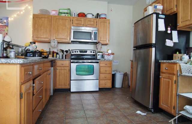 Large 4 bed in Allston photos photos