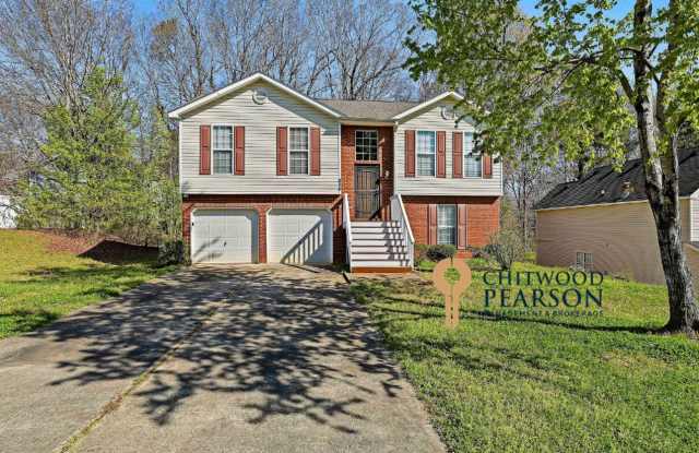 3BR Split Level with 2 Car Garage in Jonesboro photos photos