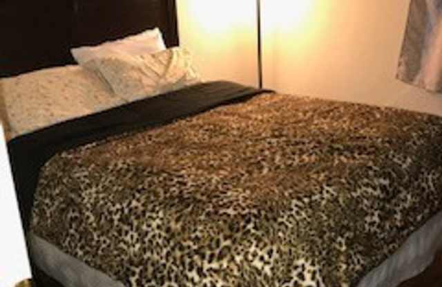 Furnished 2 bedroom 2 bath Loft Style Open Concept Apartment photos photos