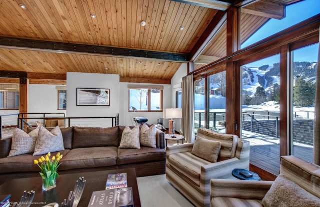 110 Red Mountain Gallery 3