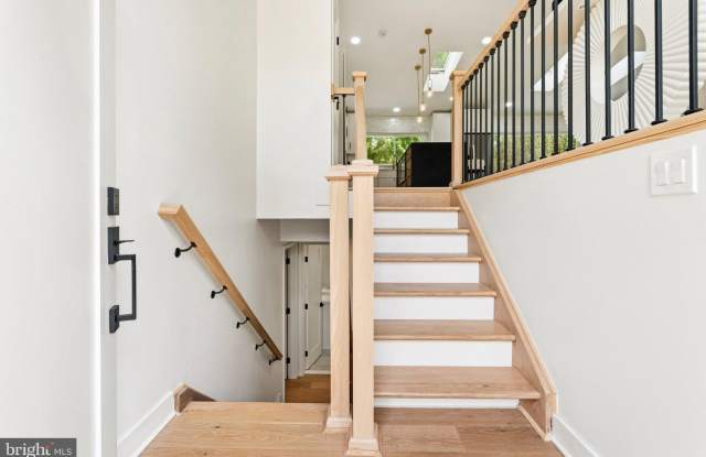 203 AUDREYS Court SE Gallery 4