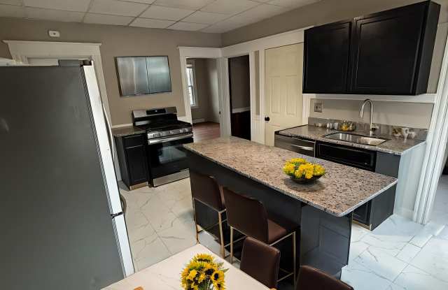 154 Daly Avenue photos photos