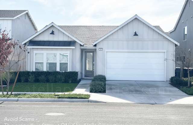 203 East Taylor Avenue - 203 East Taylor Avenue, Tulare County, CA 93291