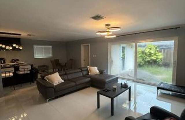9321 NW 35TH Manor, Sunrise, FL 33351 - 6408 Gallery 4
