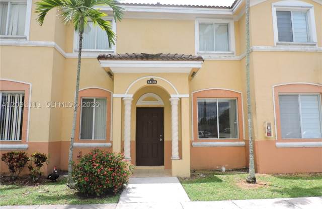 1408 SE 26th Ct Gallery 1