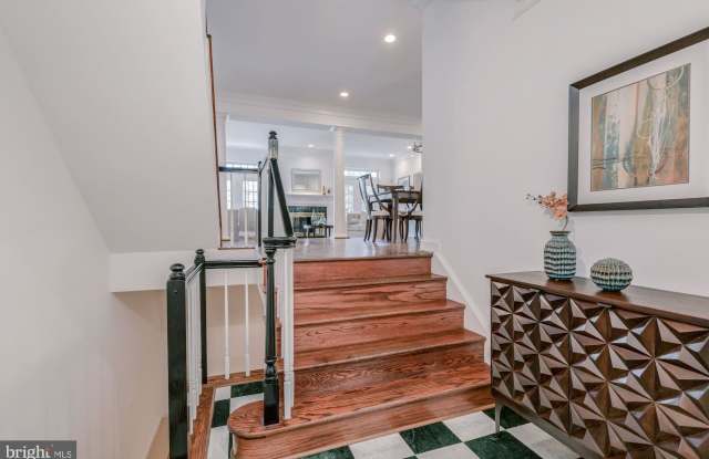 3905 HIGHWOOD COURT NW Gallery 2