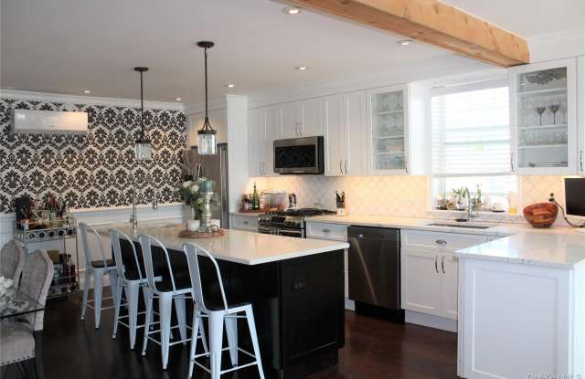 3157 Waterbury Avenue photos photos