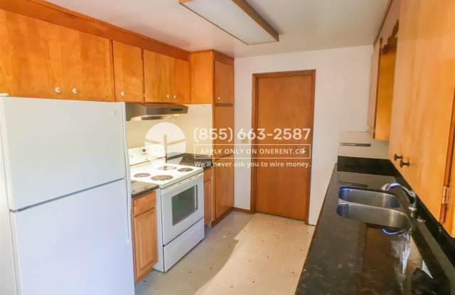 2123 Aberdeen Avenue Northeast Gallery 2