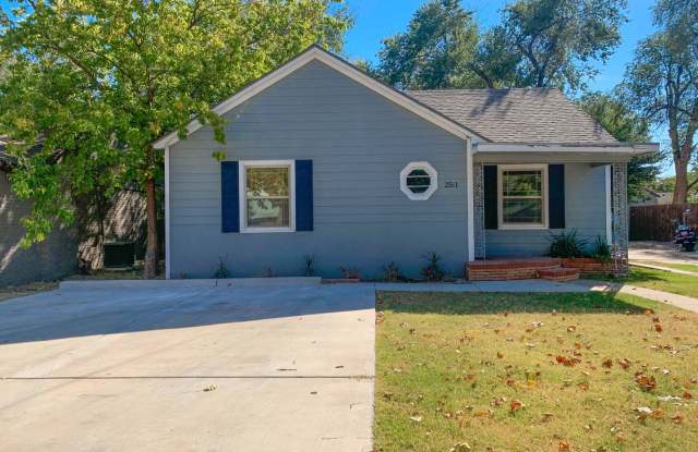 2511 23rd is a cute 2 bedroom, 2 bathroom, 1428 sq. ft. home photos photos