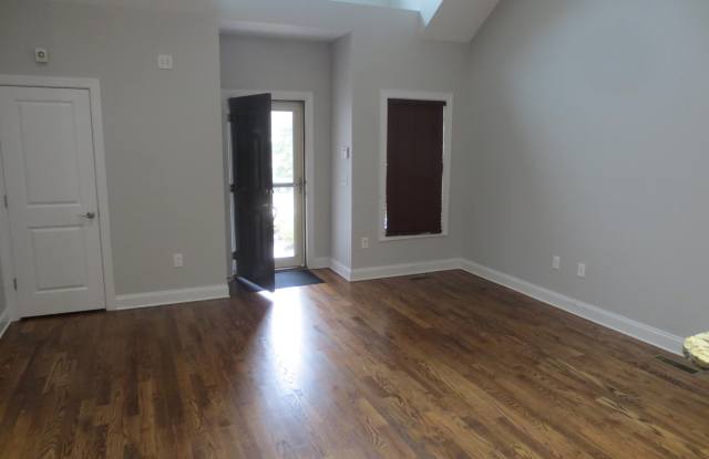 102 Cypress Circle Gallery 4