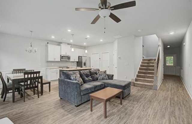 1360 Sugar Glen Court Gallery 4