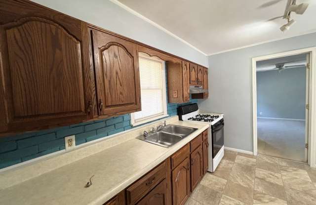 Affordable 3-Bedroom, 1-Bath Home with Fenced Backyard – $825 photos photos