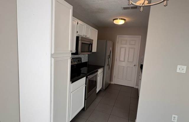 Stunning 3 Bedroom Single Family Home Gallery 1