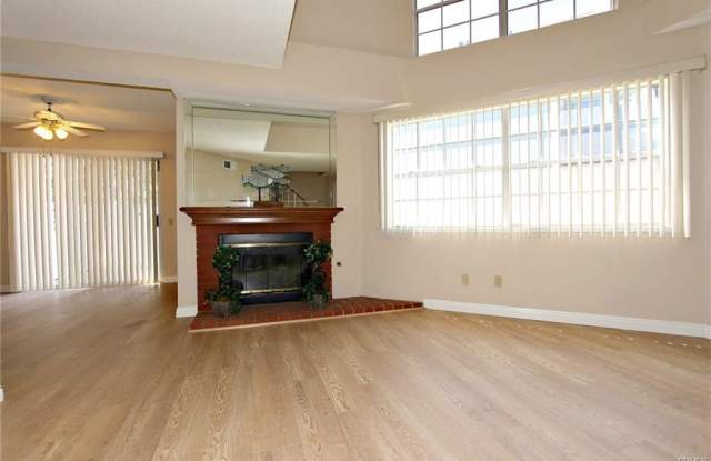 176 N GLENDORA Avenue Gallery 4